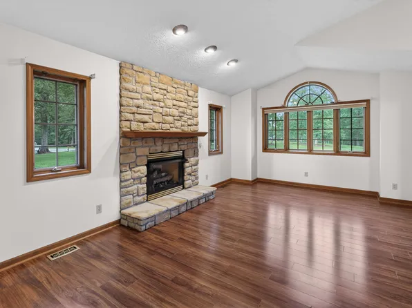 85 Boone Dr, Cadiz, KY 42211