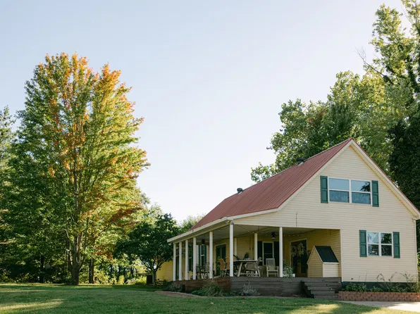 1252 Hurts Ln, Otterville, MO 65348