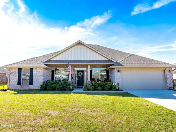 6217 Emerald Lake Dr, Biloxi, MS 39532