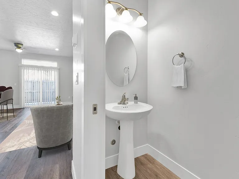 Walnut Creek Townhomes — Photo 3