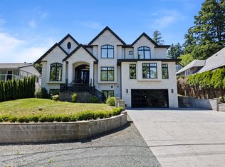 14678 Saint Andrews Dr, Surrey, BC V3R 5V4