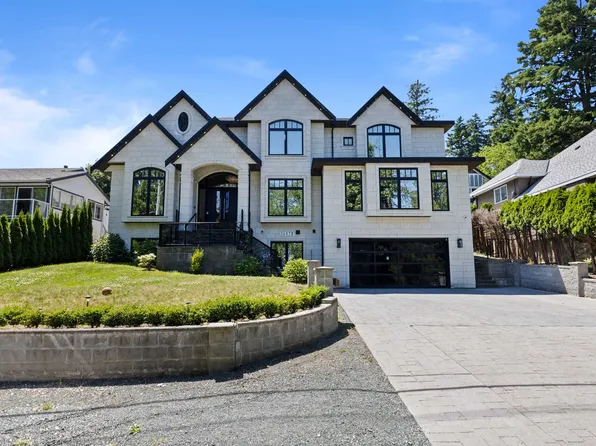14678 Saint Andrews Dr, Surrey, BC V3R 5V4