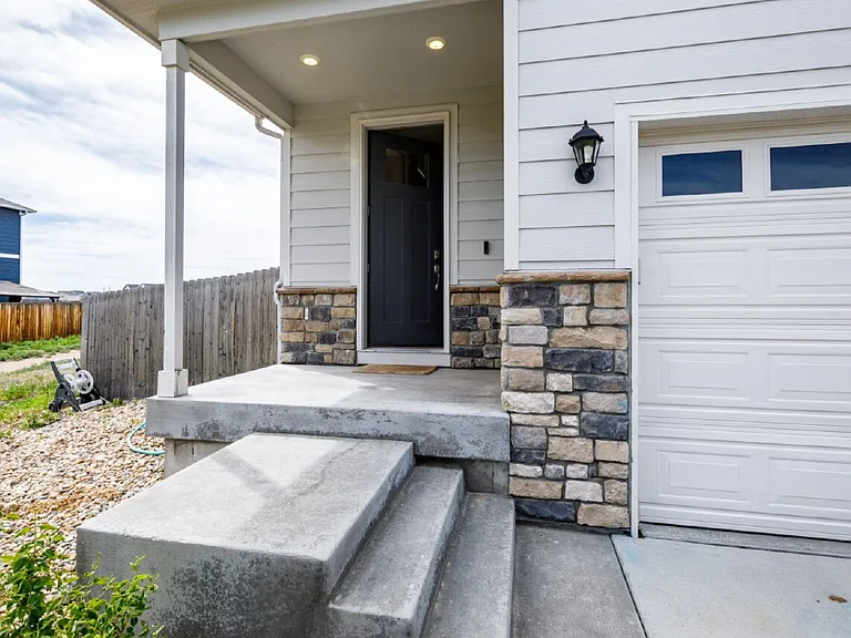 10213 Castor Dr — Photo 2