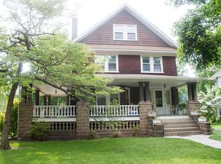 140 N Walnut St, Ridgewood, NJ 07450