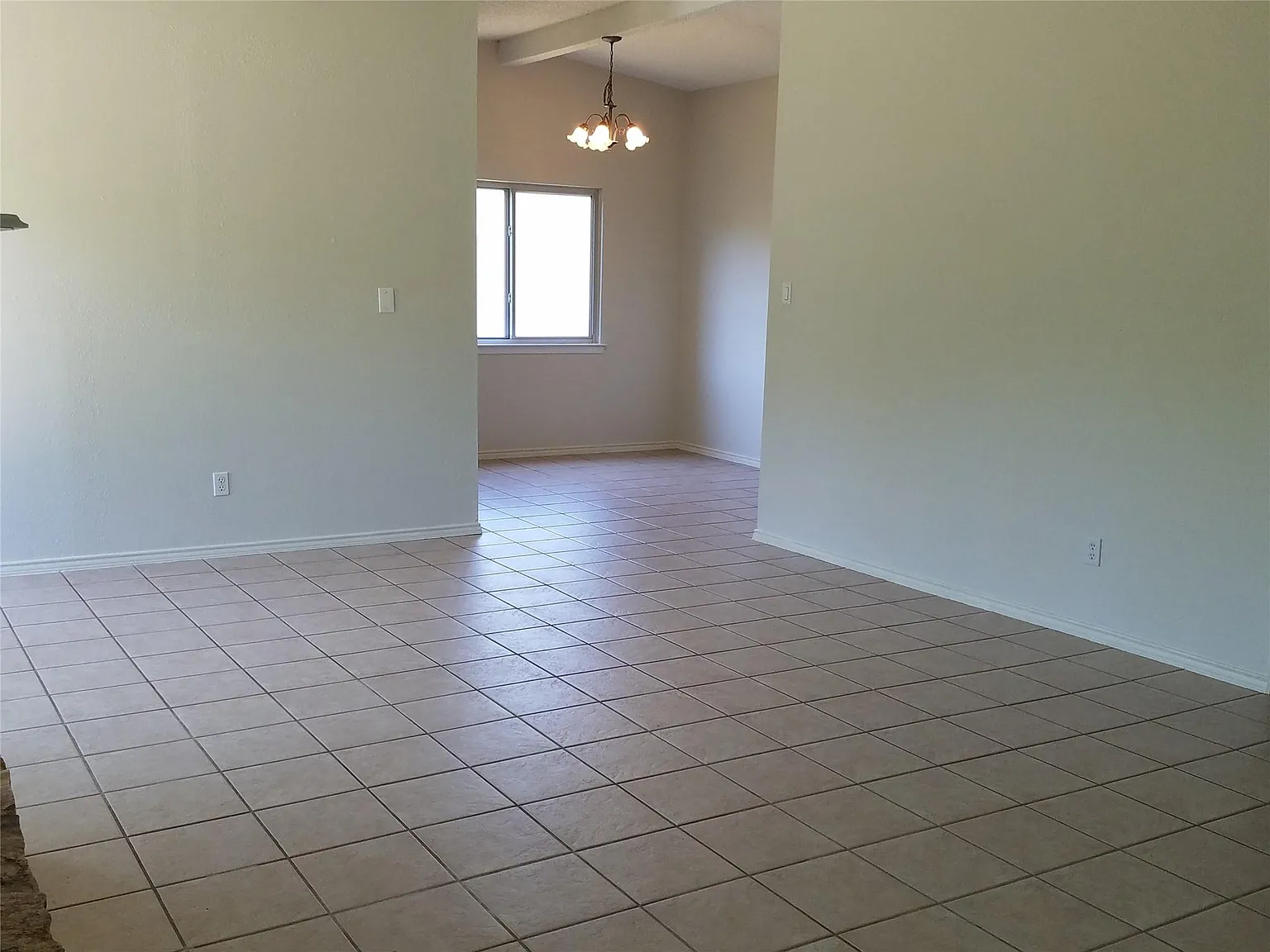 3 bed, 2.0 bath, 1426 sqft, $1,850 — Photo 4