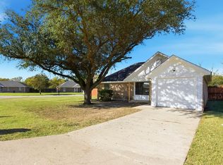 220 Brook Cir, Krum, TX 76249