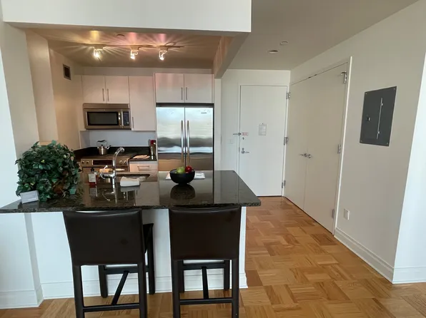 1510 Lexington Avenue image 4 of 18