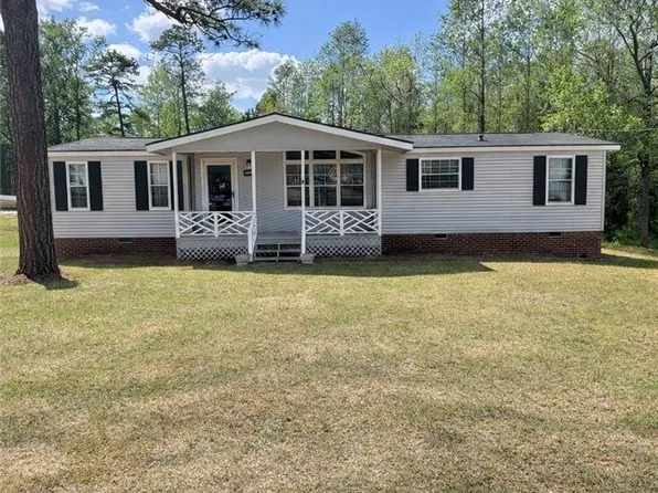 6740 Pine Ln, Parkton, NC 28371