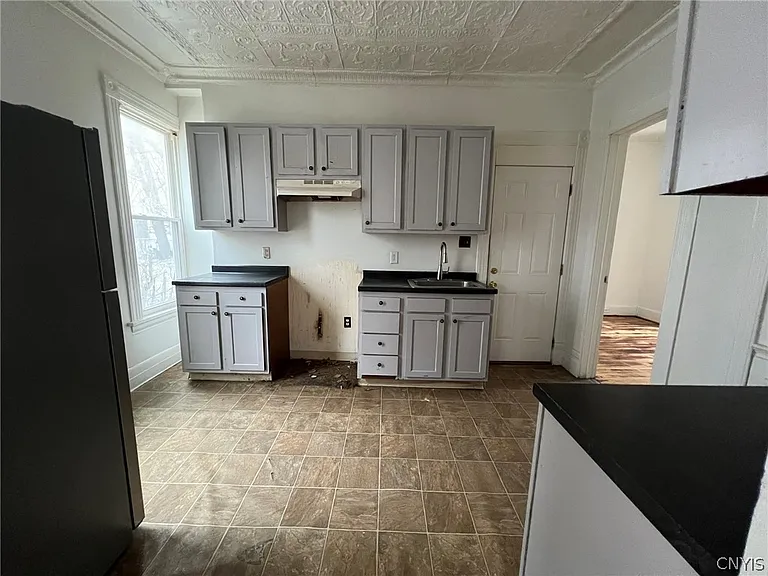 229 Kellogg St — Photo 27