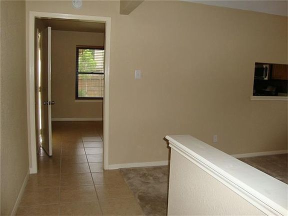 2nd image of 1811 Greenlawn Blvd