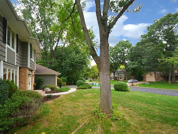 3rd image of 1291 Nursery Hill Ct
