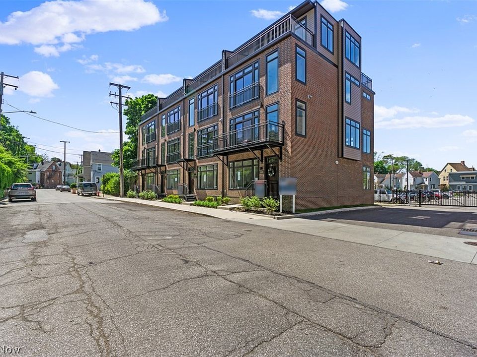 1st image of 1876 E 123rd St #17