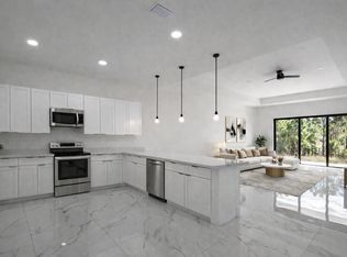 1253 Columbus Blvd, Fort Myers, FL 33913