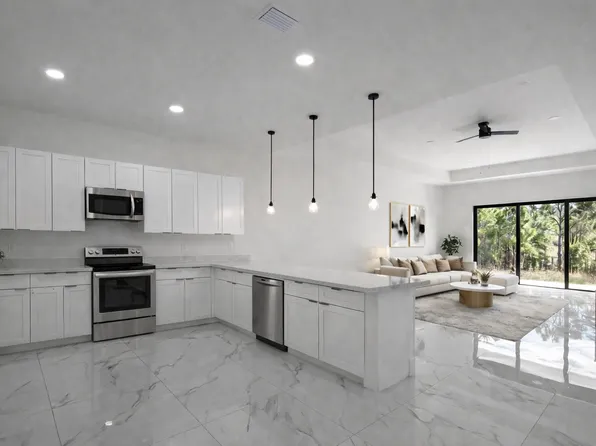 1253 Columbus Blvd, Fort Myers, FL