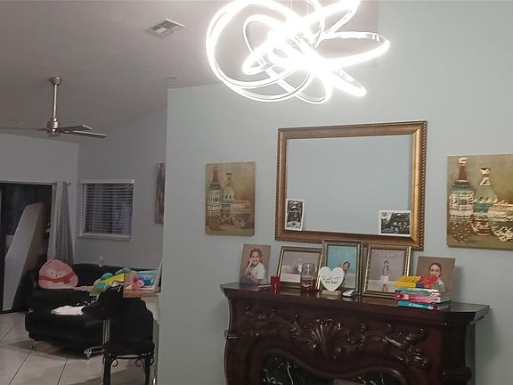 5th image of 20 Via De Casas Sur #204