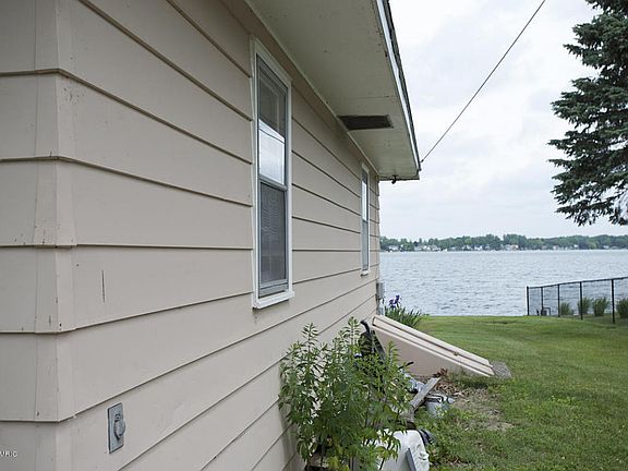 2nd image of 2627 Woodbine Ave