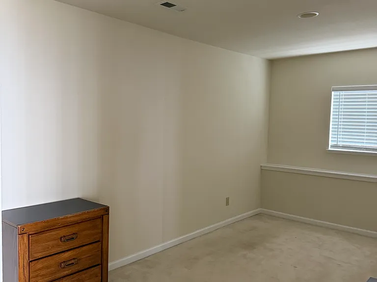 389 Crestmont Dr #B — Photo 8
