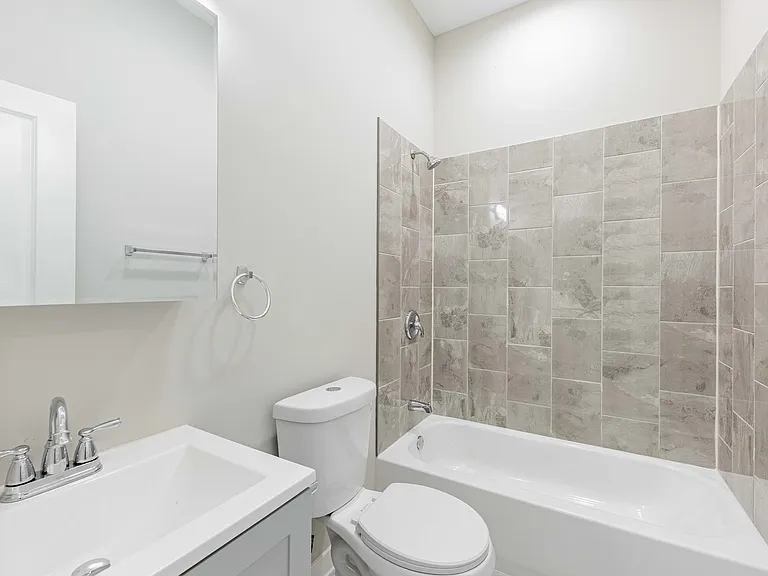 3029 W Washington Blvd #G — Photo 11