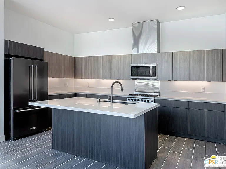 111 N Palm Canyon Dr #201 — Photo 7