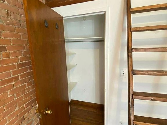 5th image of 134 W 70th St APT 6