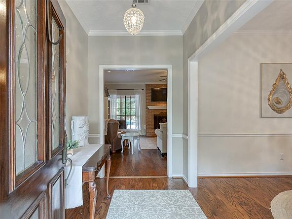 4th image of 8322 Achgill St