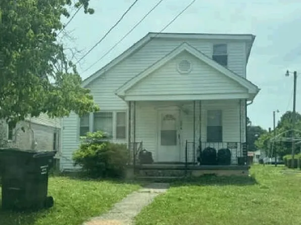 208 Stonewall St, Franklin, VA 23851