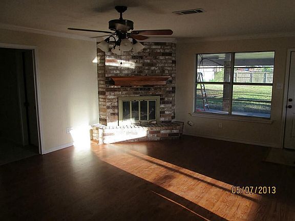 3rd image of 2207 36th Ave N