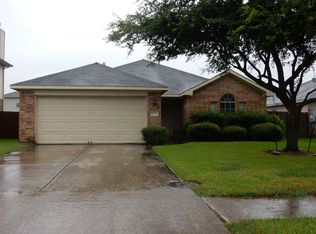 7922 Leaning Oak Dr, Texas City, TX 77591
