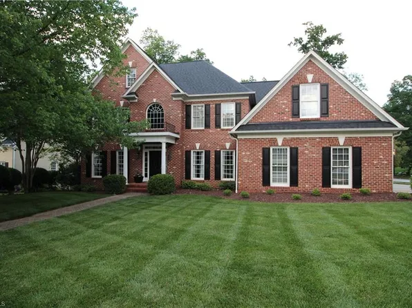 2 Windrock Way, Greensboro, NC 27455