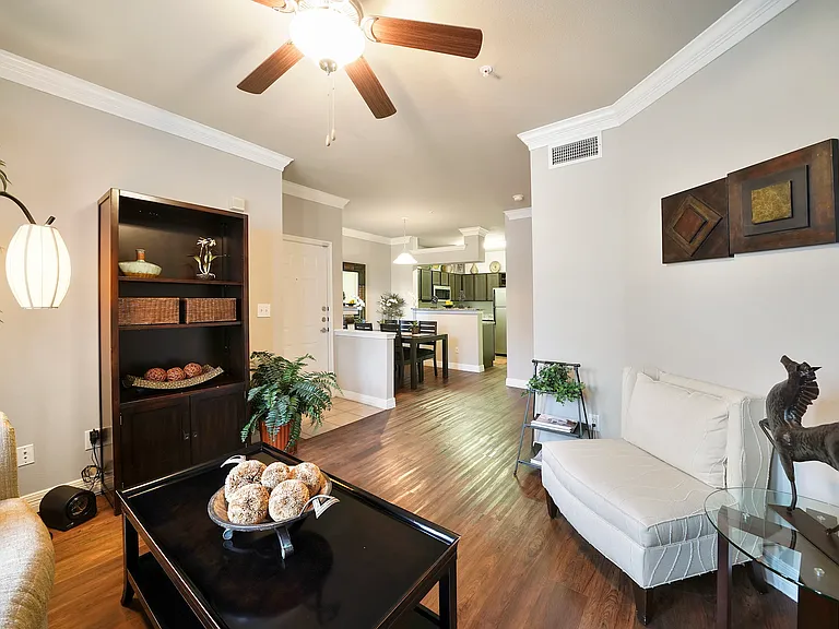 River Pointe Apartments — Photo 22