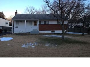 33 Saint Dunstans Rd, Hatboro, PA 19040