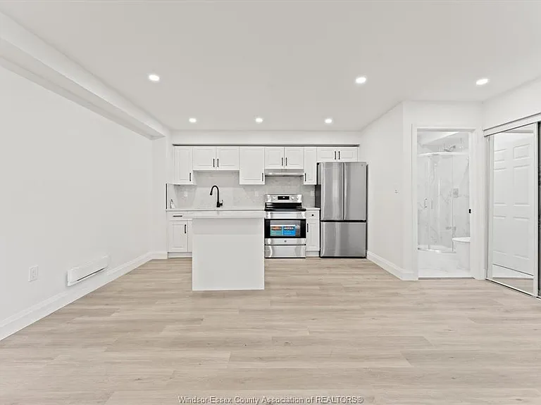 702 Pierre Ave #3 — Photo 7