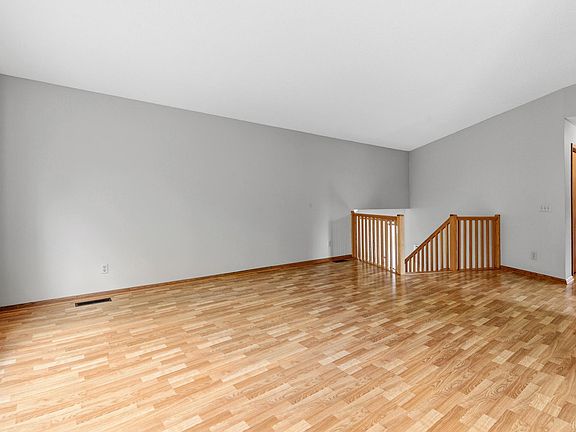 5th image of 3001 Payne Ave