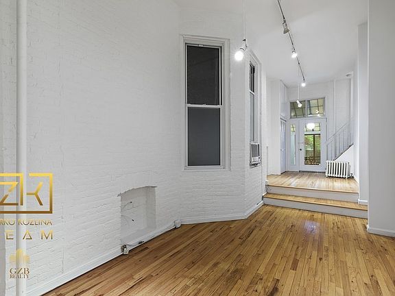 3rd image of 377 Broome St #7