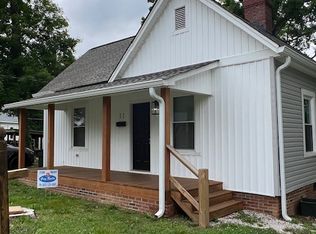 11 8th St, York, SC 29745