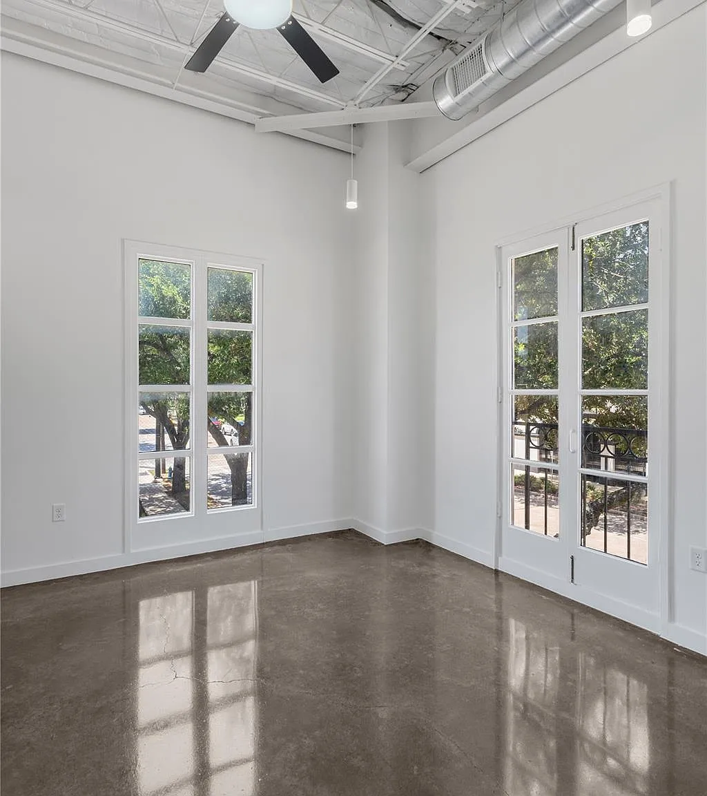 3401 Louisiana St — Photo 3
