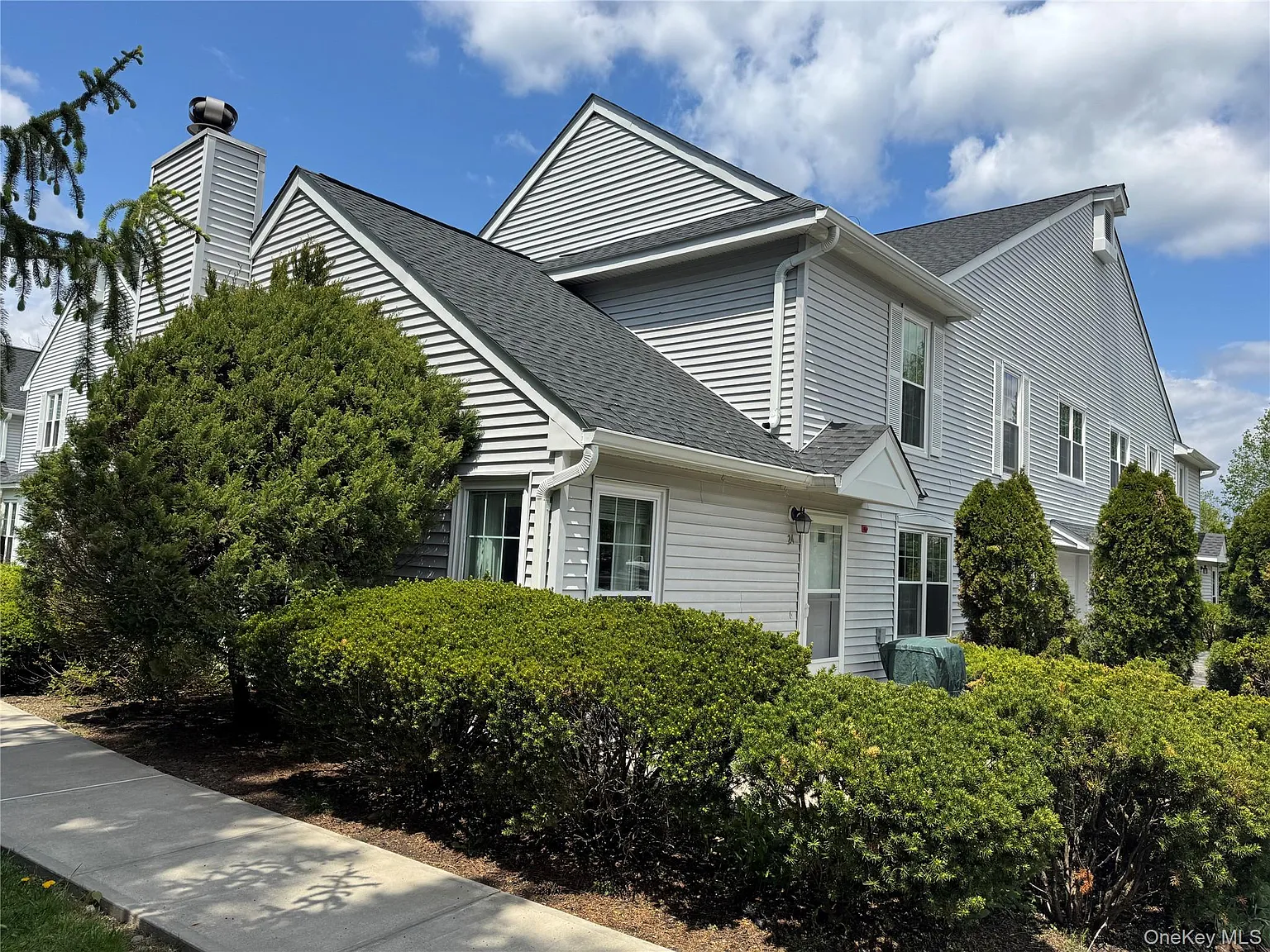 3 bed, 2.5 bath, 1491 sqft, $3,400 — Photo 4