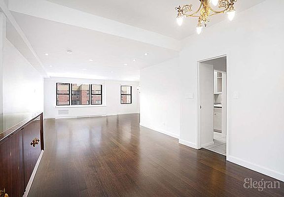 5th image of 460 E 79th St APT 15B