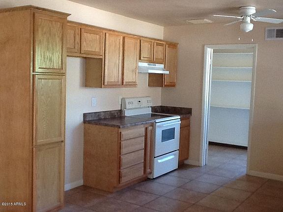 4th image of 910 W Villa Maria Dr