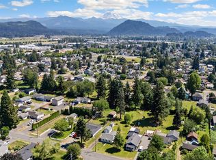 1918 McHugh Ave, Enumclaw, WA 98022