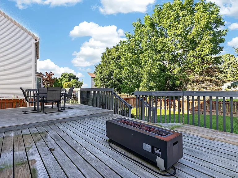 9166 Windy Creek Dr — Photo 34