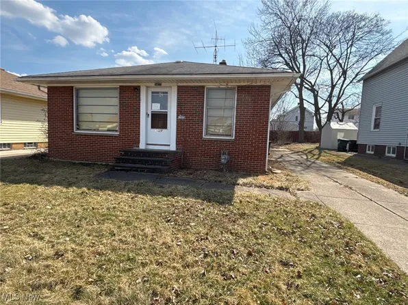 3427 North Ave, Parma, OH 44134