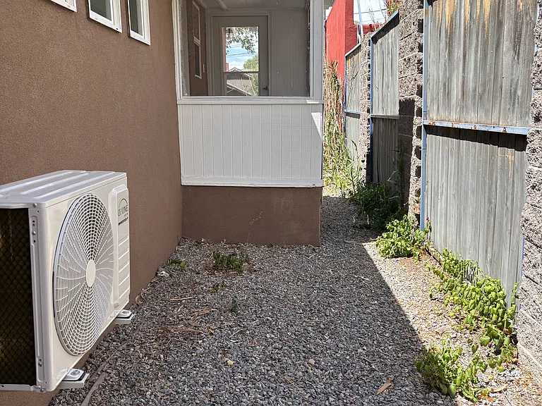 813 Marquette Ave NW #2 — Photo 21
