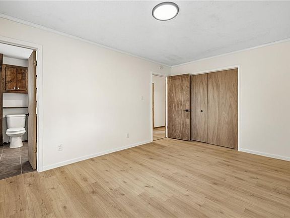5th image of 17394 Devlin Rd