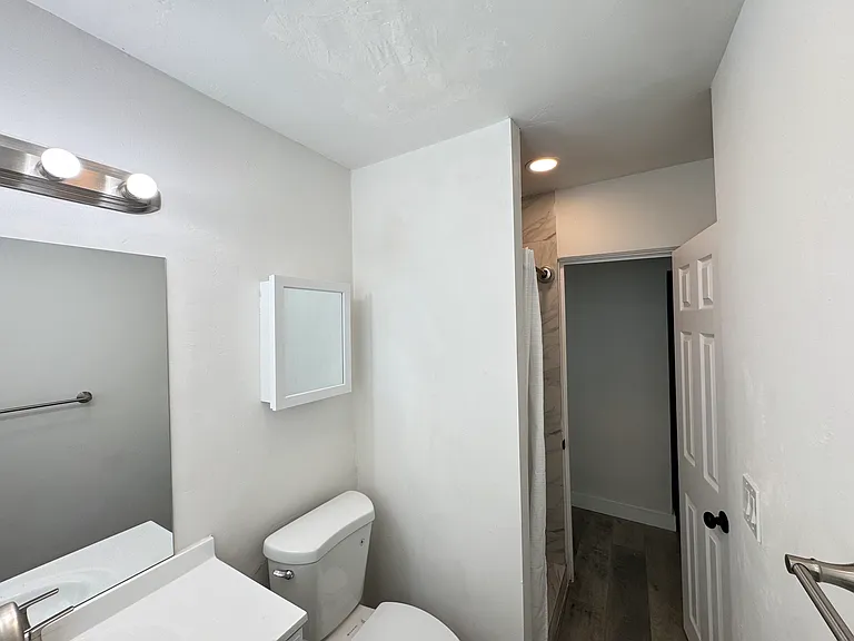 5428 Churchward St — Photo 23