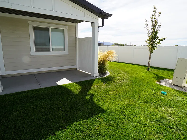 3965 S 3485 W — Photo 29