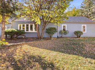 1611 Minahan Dr, Machesney Park, IL 61115