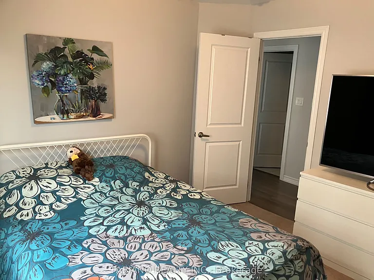 175 Brownley Ln #UPPER — Photo 9