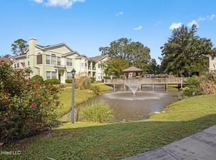 2252 Beach Dr APT 205, Gulfport, MS 39507