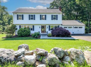 7 Broadview Rd, Brookfield, CT 06804